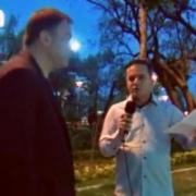 Ja ç'i bën gazetari nga Kosova Arian Çanit (VIDEO)