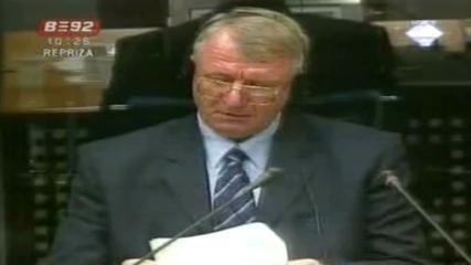 Vojislav Seselj - ne Hage duke ja shajte nanen gjyqetareve