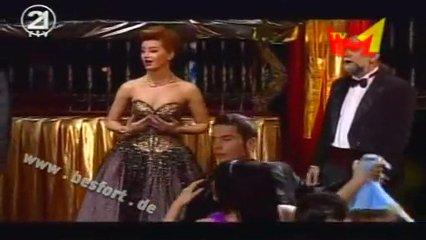 DAFINA ZEQIRI - ne Ball Sheshi 21 Relax
